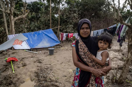 Hari Ibu di Tengah Lumpur yang Tak Pernah Benar-Benar Surut